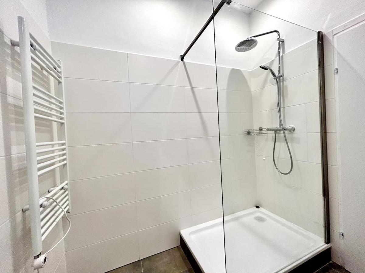 Lfg Stylish Studio Near Center Apartment Wina Bagian luar foto